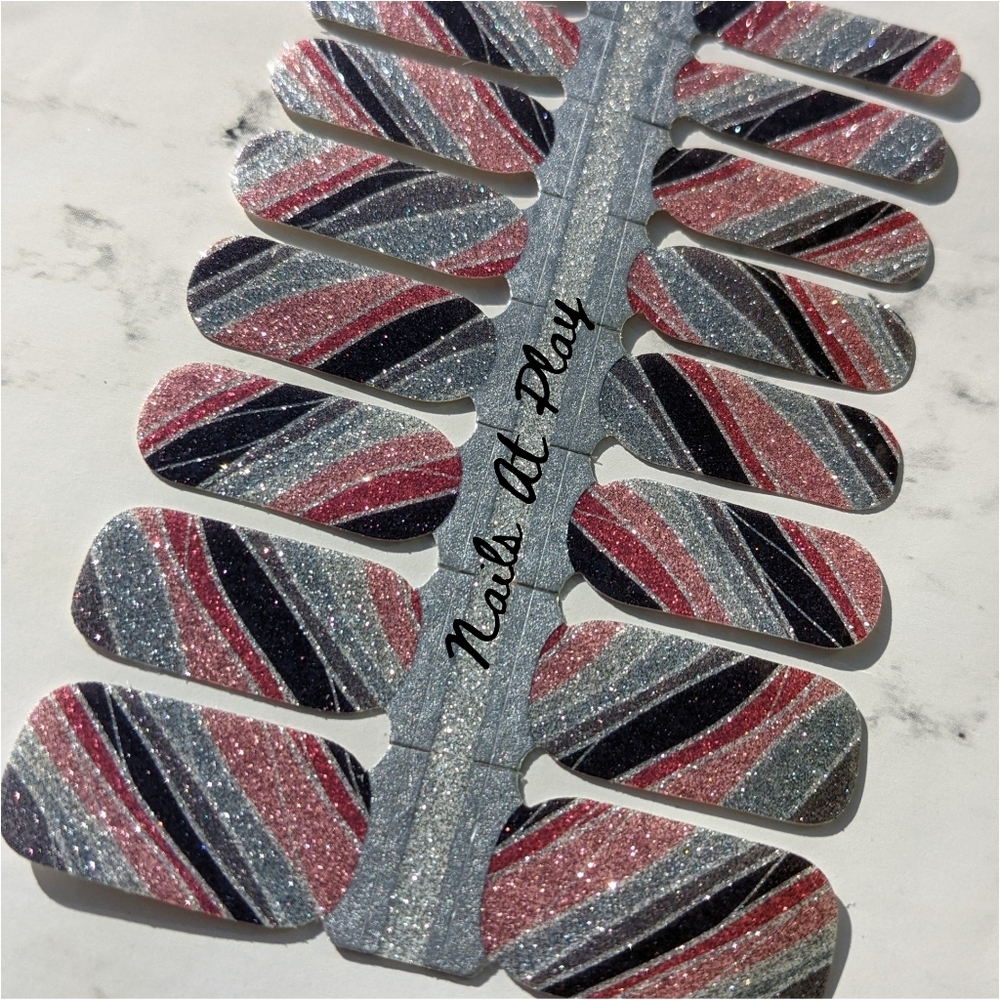 5 for $15 Nail Wraps- Lines of Love
